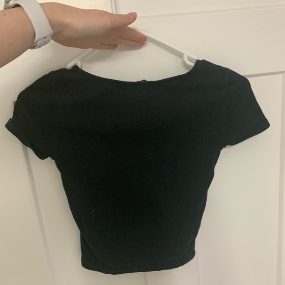 tight black shirt - Picture 2 of 2